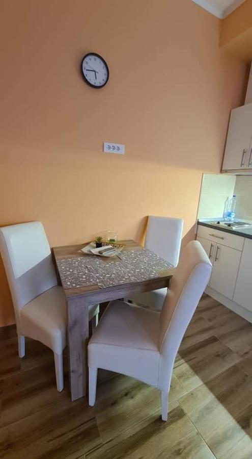 Ales Apartman Sombor Ngoại thất bức ảnh