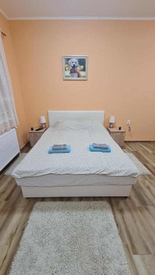 Ales Apartman Sombor Ngoại thất bức ảnh